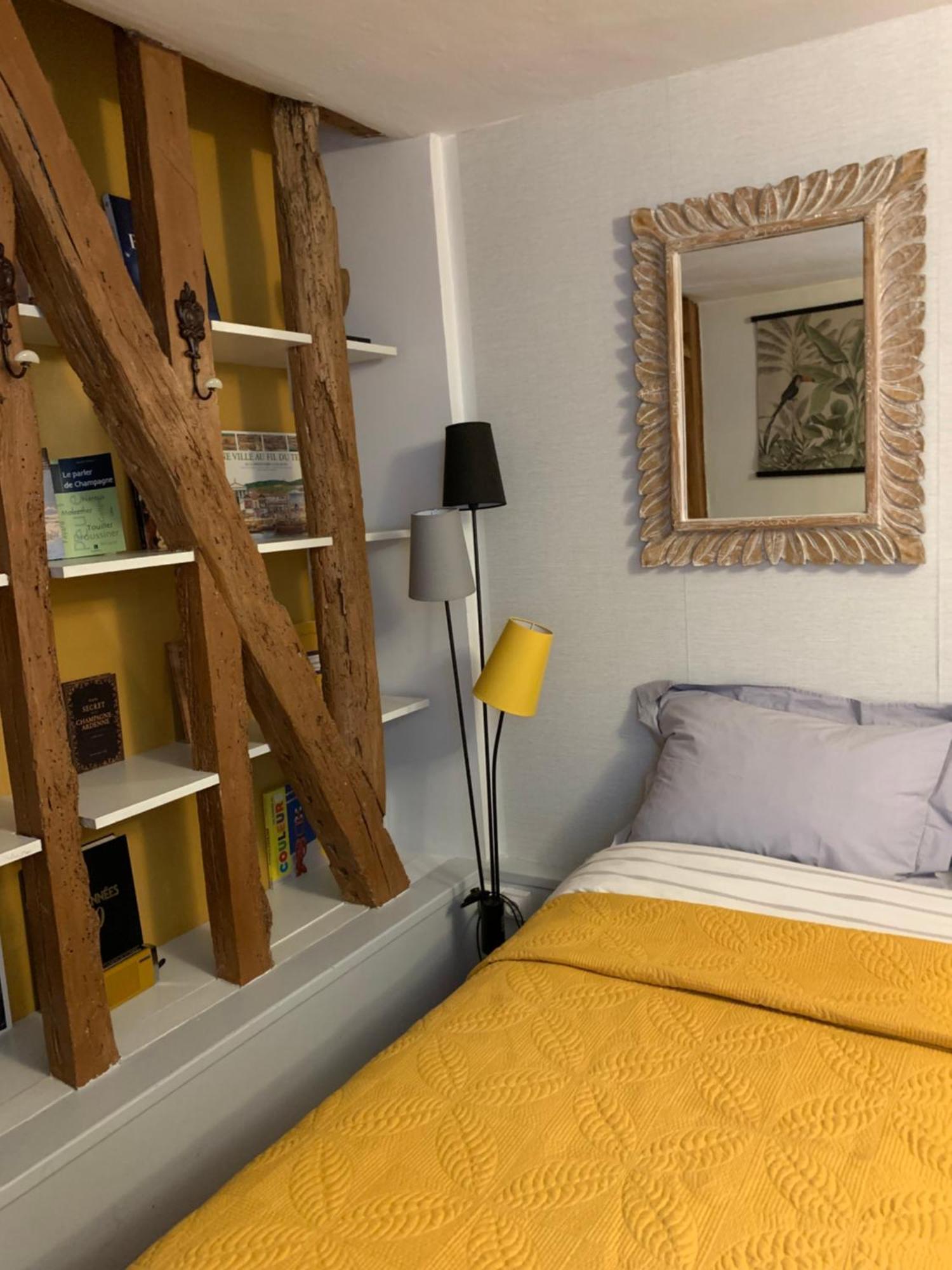Duplex La Maisonnette 1 Chambre - Parking Gratuit Troyes Exterior photo